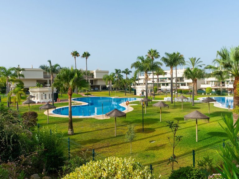 Apartment for Sale in Nueva Andalucía, Malaga 1