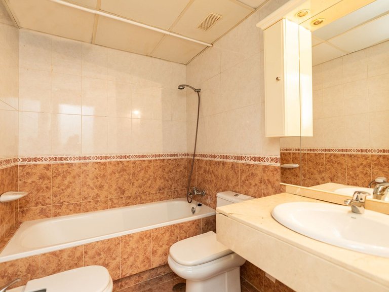 Apartment for Sale in Nueva Andalucía, Malaga 11