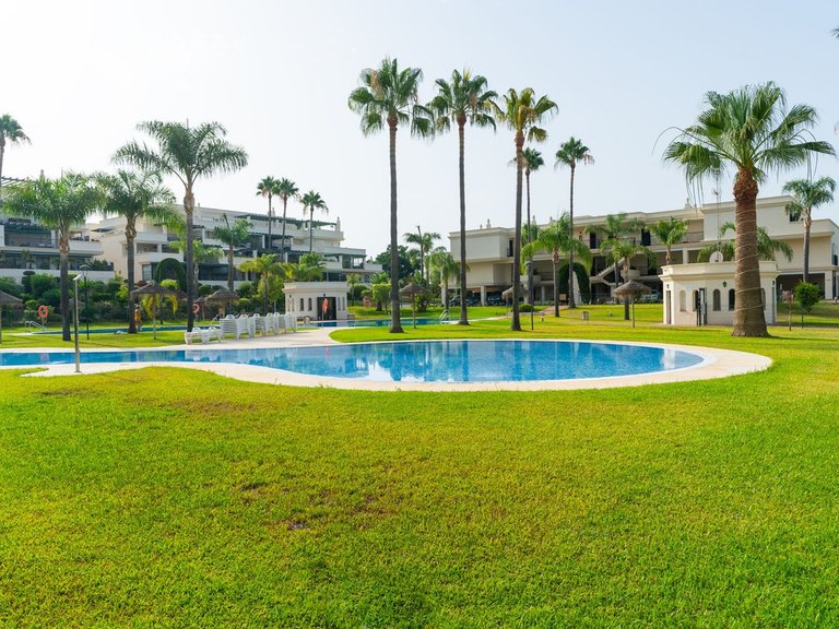 Apartment for Sale in Nueva Andalucía, Malaga 17