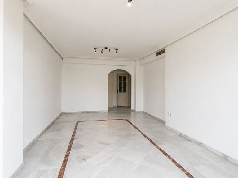 Apartment for Sale in Nueva Andalucía, Malaga 3