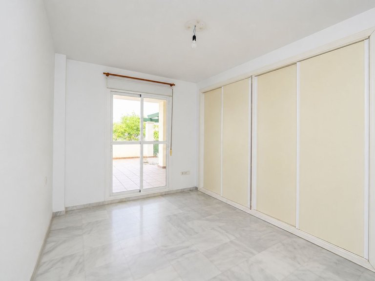 Apartment for Sale in Nueva Andalucía, Malaga 7