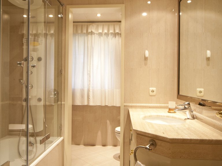 Villa for Sale in Nueva Andalucía, Malaga 26