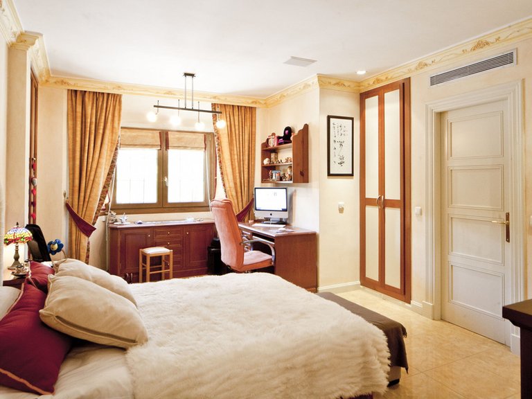 Villa for Sale in Nueva Andalucía, Malaga 27