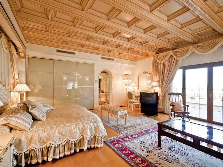 Villa for Sale in Nueva Andalucía, Malaga 31