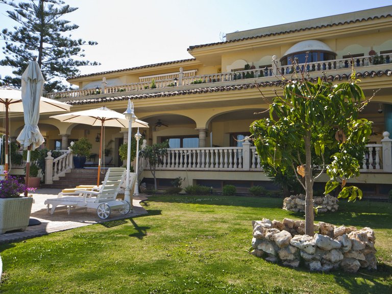 Villa for Sale in Nueva Andalucía, Malaga 37