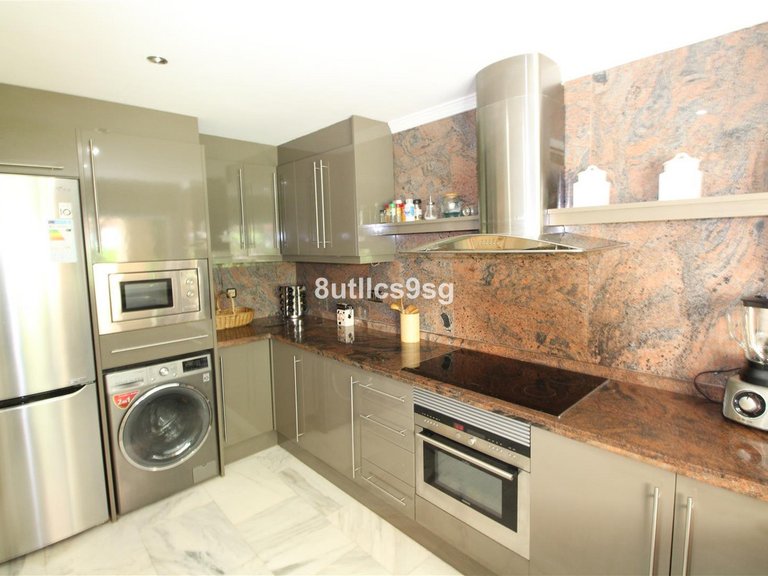 Apartment for Sale in Nueva Andalucía, Malaga 17