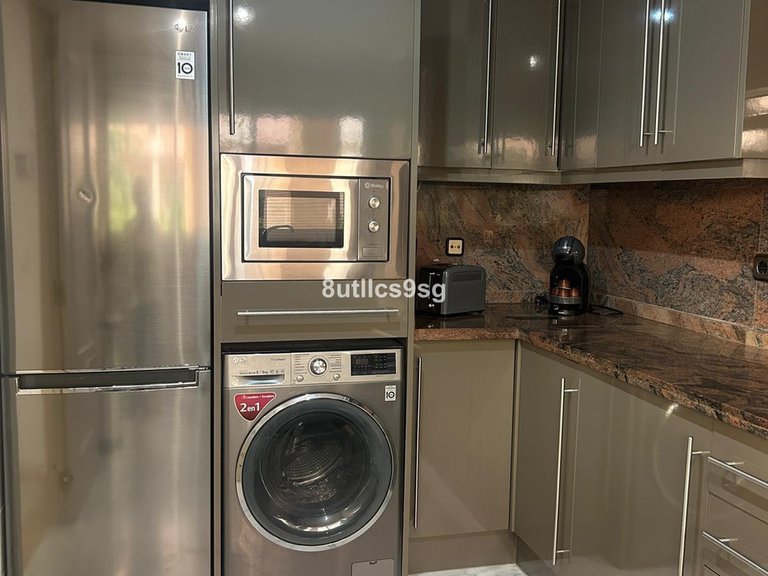 Apartment for Sale in Nueva Andalucía, Malaga 18