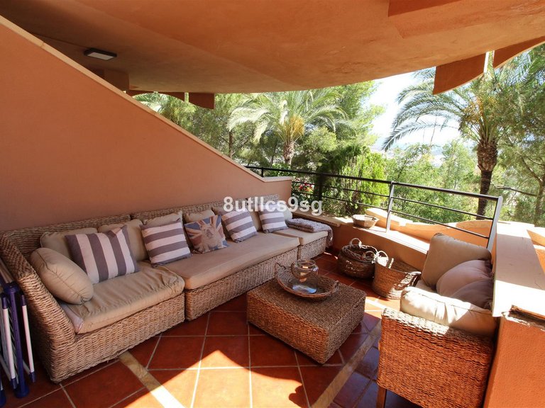 Apartment for Sale in Nueva Andalucía, Malaga 2