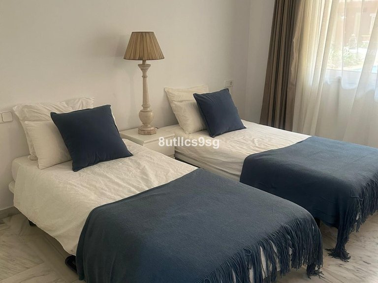 Apartment for Sale in Nueva Andalucía, Malaga 24