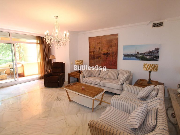 Apartment for Sale in Nueva Andalucía, Malaga 9