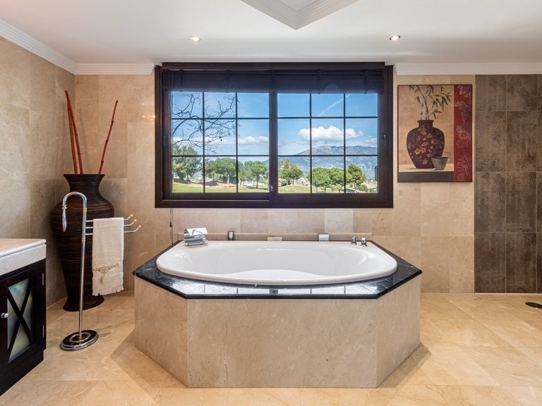Villa for Sale in La Cala Golf, Malaga 20