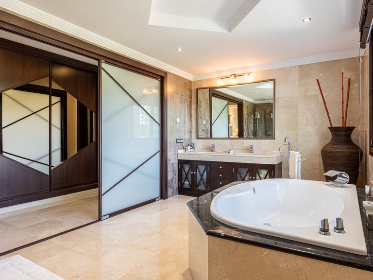 Villa for Sale in La Cala Golf, Malaga 21