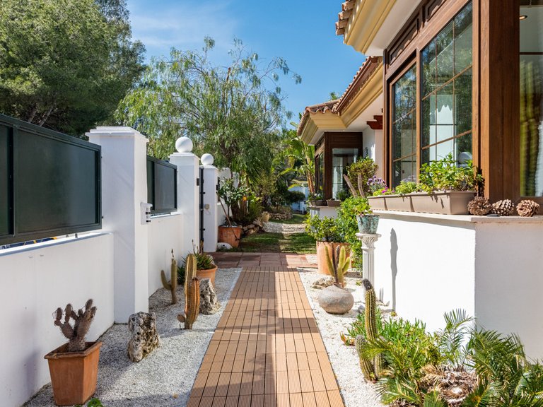 Villa for Sale in La Cala Golf, Malaga 32
