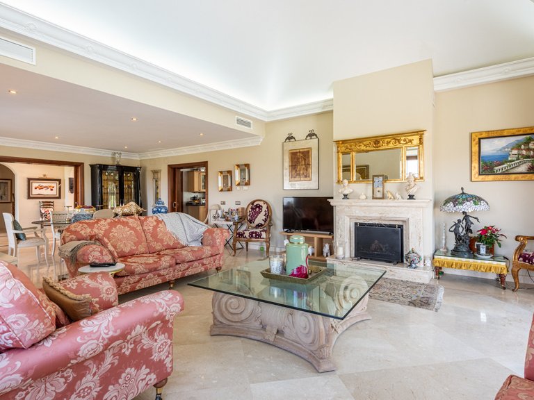 Villa for Sale in La Cala Golf, Malaga 8
