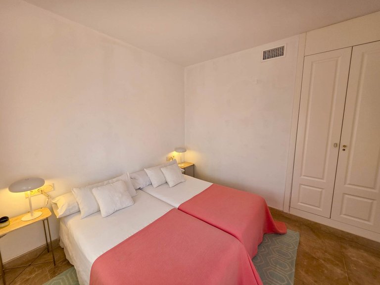 Villa for Sale in San Luis De Sabinillas, Malaga 6