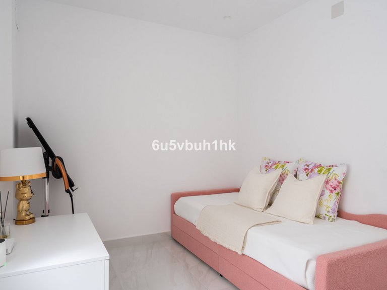 Villa for Sale in La Mairena, Malaga 30
