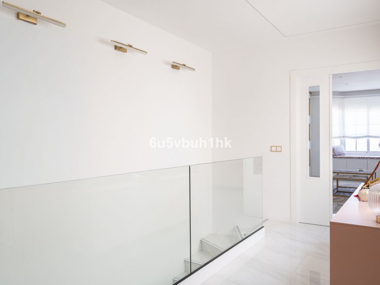 Villa for Sale in La Mairena, Malaga 35