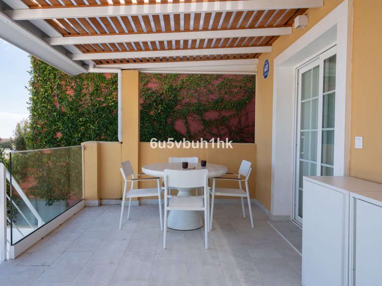 Villa for Sale in La Mairena, Malaga 41