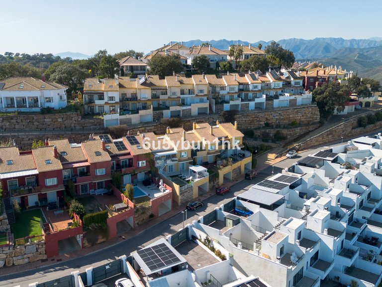 Villa for Sale in La Mairena, Malaga 46
