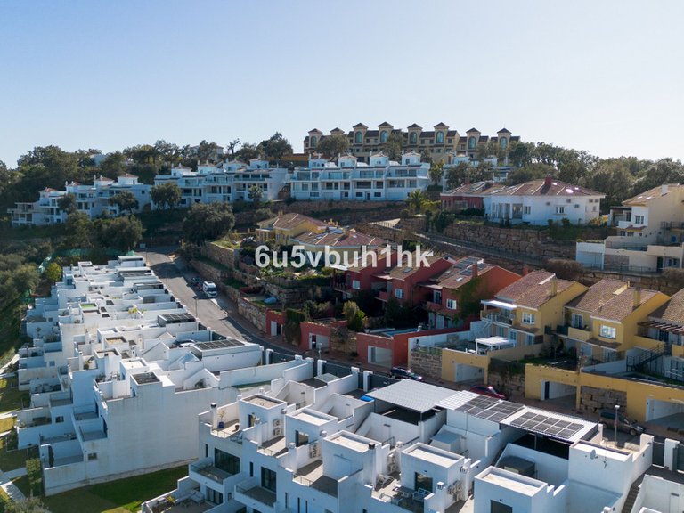 Villa for Sale in La Mairena, Malaga 47