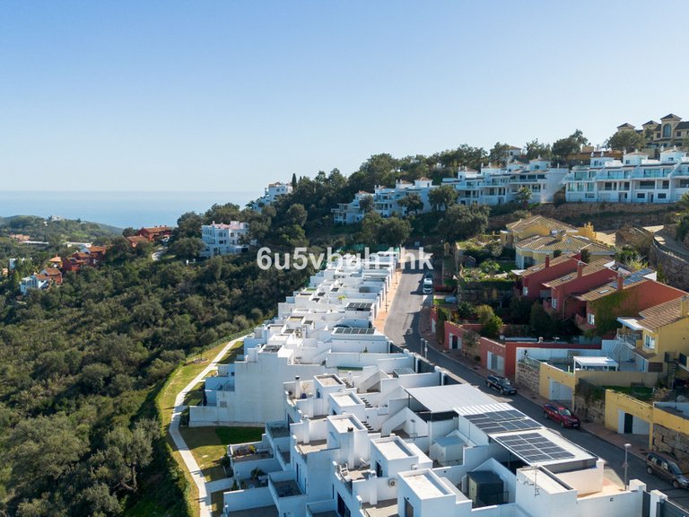 Villa for Sale in La Mairena, Malaga 48