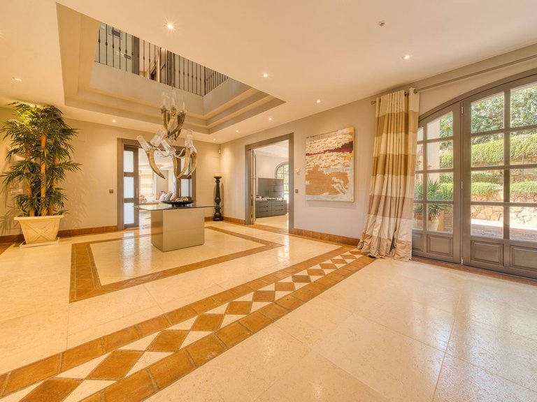 Villa for Sale in Sotogrande, Cadiz 11