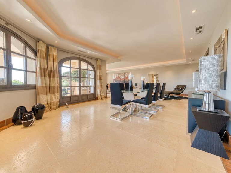Villa for Sale in Sotogrande, Cadiz 17