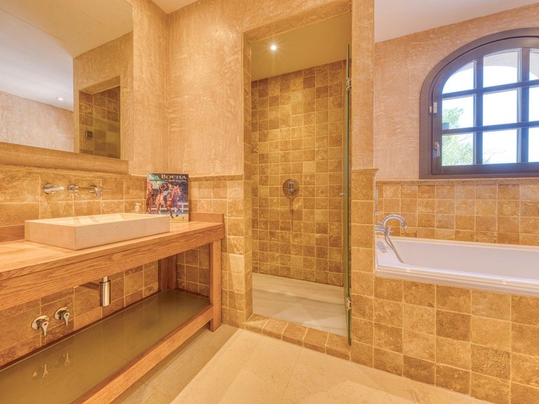 Villa for Sale in Sotogrande, Cadiz 18