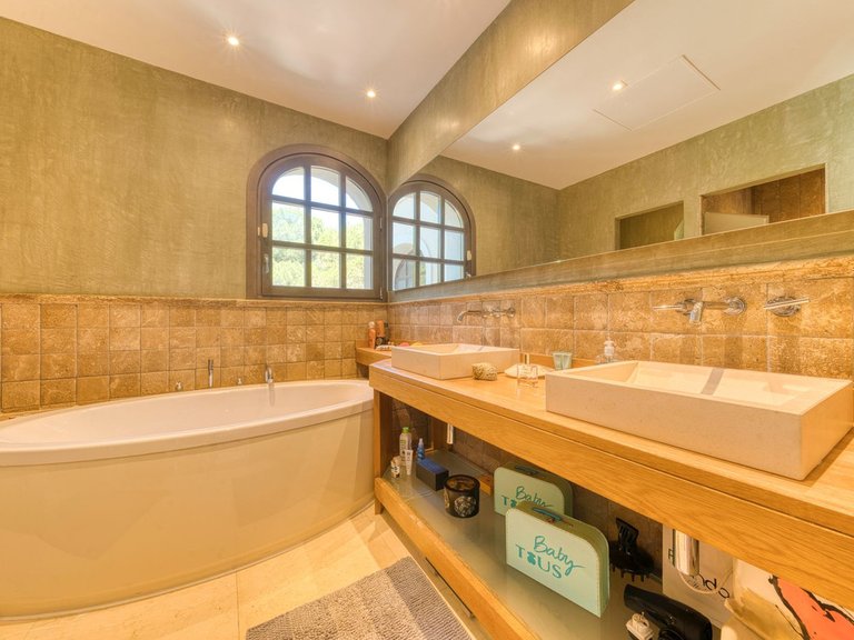 Villa for Sale in Sotogrande, Cadiz 26