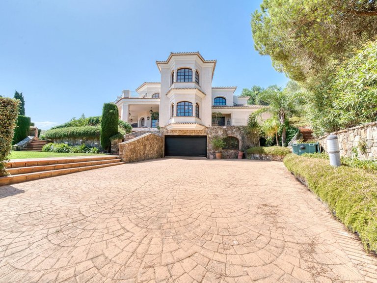 Villa for Sale in Sotogrande, Cadiz 40