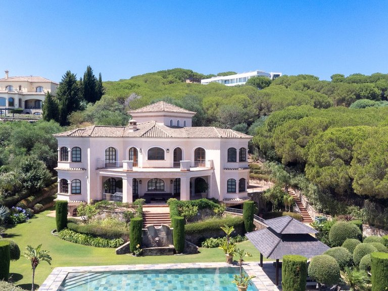 Villa for Sale in Sotogrande, Cadiz 5