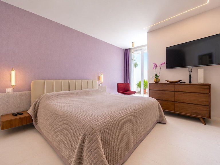Apartment for Sale in New Golden Mile, Malaga 11