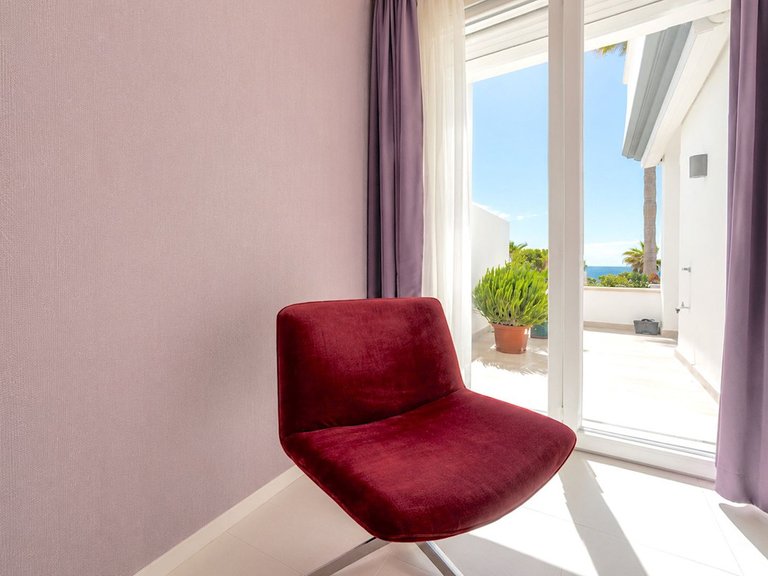 Apartment for Sale in New Golden Mile, Malaga 12