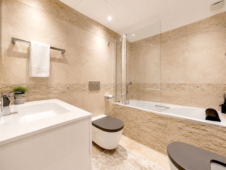 Apartment for Sale in New Golden Mile, Malaga 18