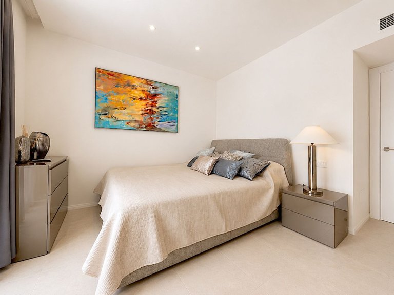 Apartment for Sale in New Golden Mile, Malaga 20