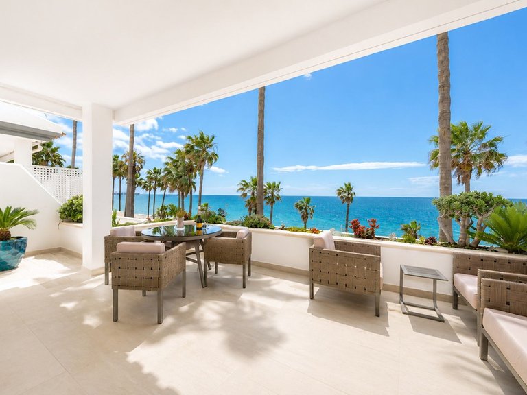 Apartment for Sale in New Golden Mile, Malaga 3