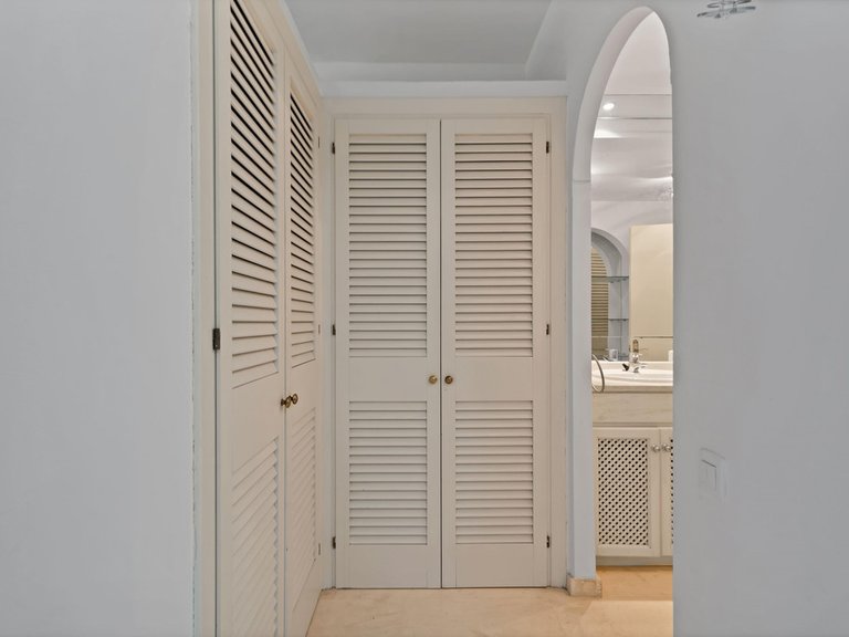 Apartment for Sale in Estepona, Malaga 10