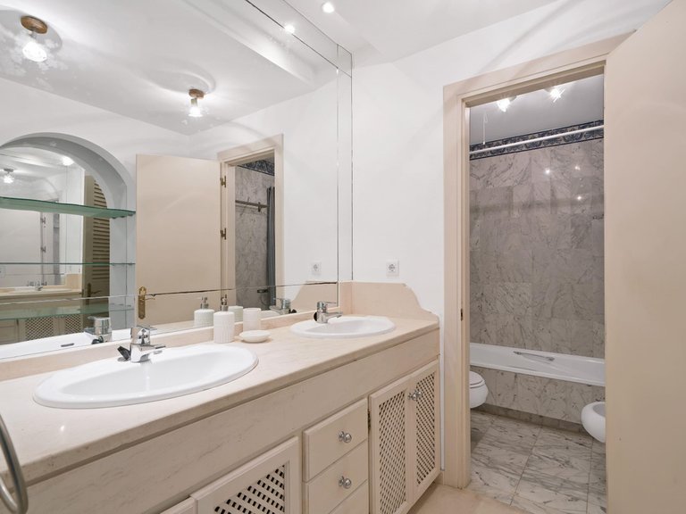 Apartment for Sale in Estepona, Malaga 21