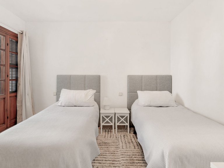 Villa for Sale in Estepona, Malaga 11