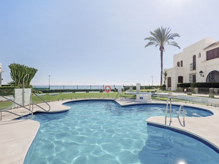 Villa for Sale in Estepona, Malaga 14