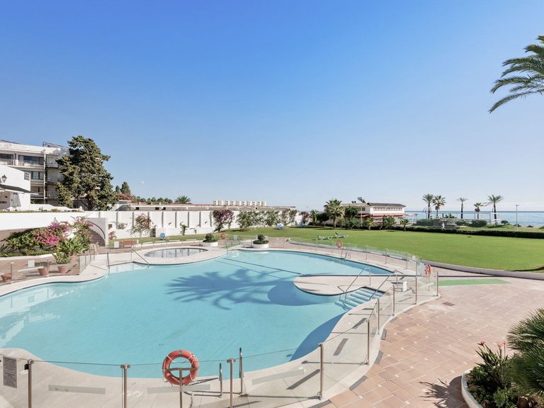 Villa for Sale in Estepona, Malaga 16