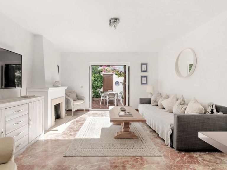Villa for Sale in Estepona, Malaga 3