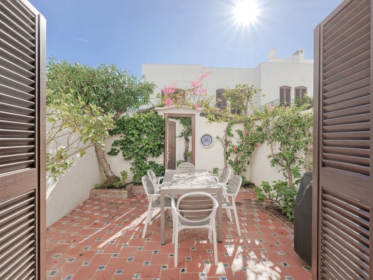 Villa for Sale in Estepona, Malaga 4
