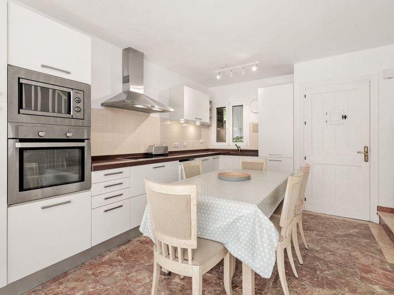 Villa for Sale in Estepona, Malaga 7