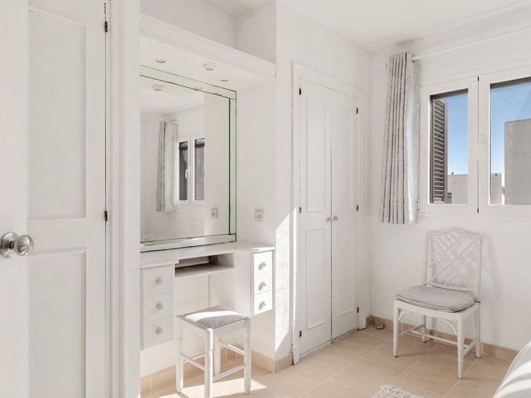 Villa for Sale in Estepona, Malaga 9