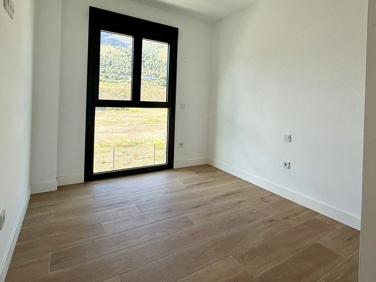 Apartment for Sale in Fuengirola, Malaga 15
