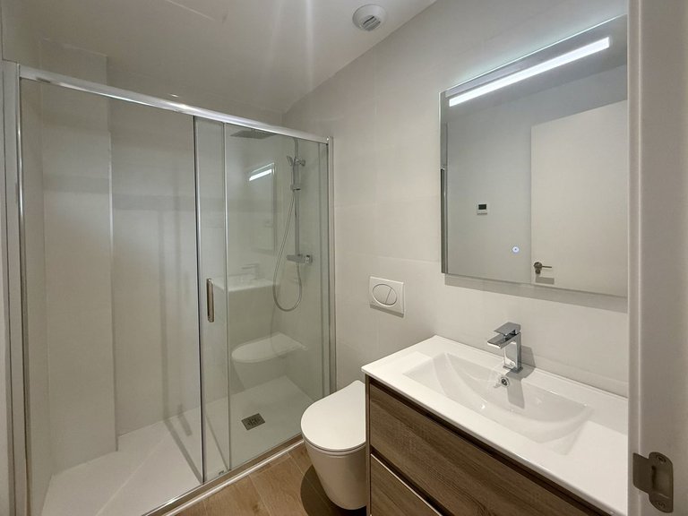 Apartment for Sale in Fuengirola, Malaga 16