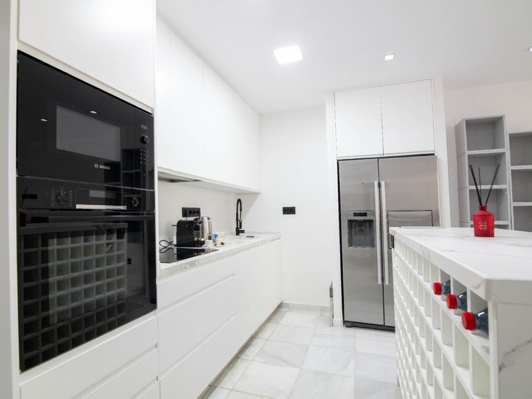 Apartment for Sale in Puerto Banús, Malaga 1