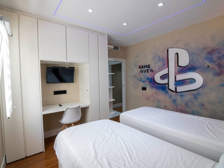Apartment for Sale in Puerto Banús, Malaga 14