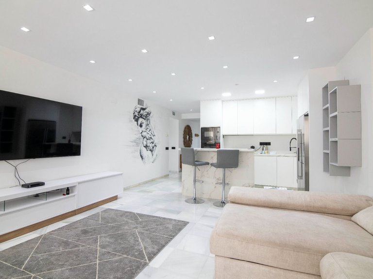 Apartment for Sale in Puerto Banús, Malaga 5